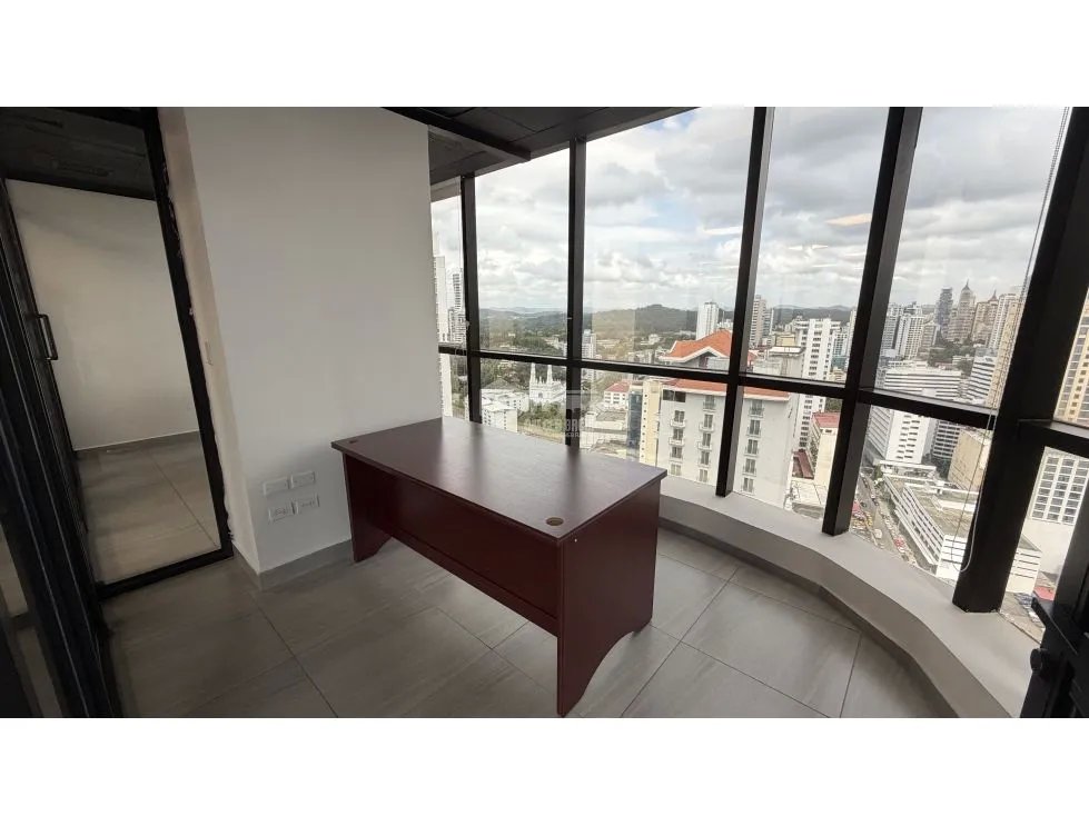 Office for rent in Calle 50