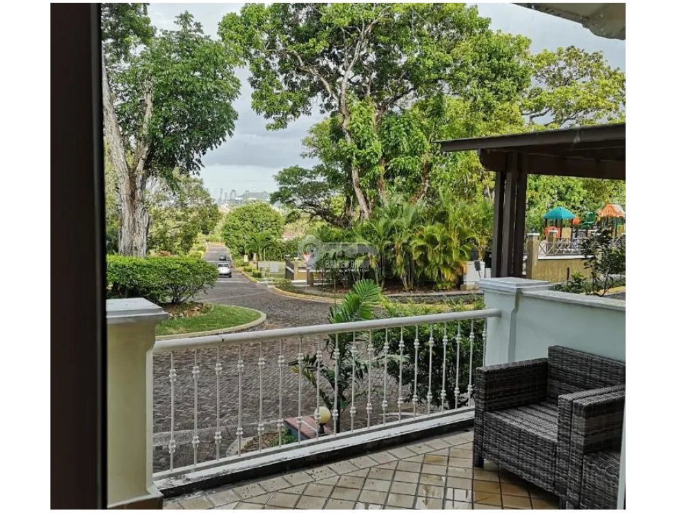 SE VENDE APARTAMENTO EN TUCAN COUNTRY CLUB 139 M2 CON PISCINA