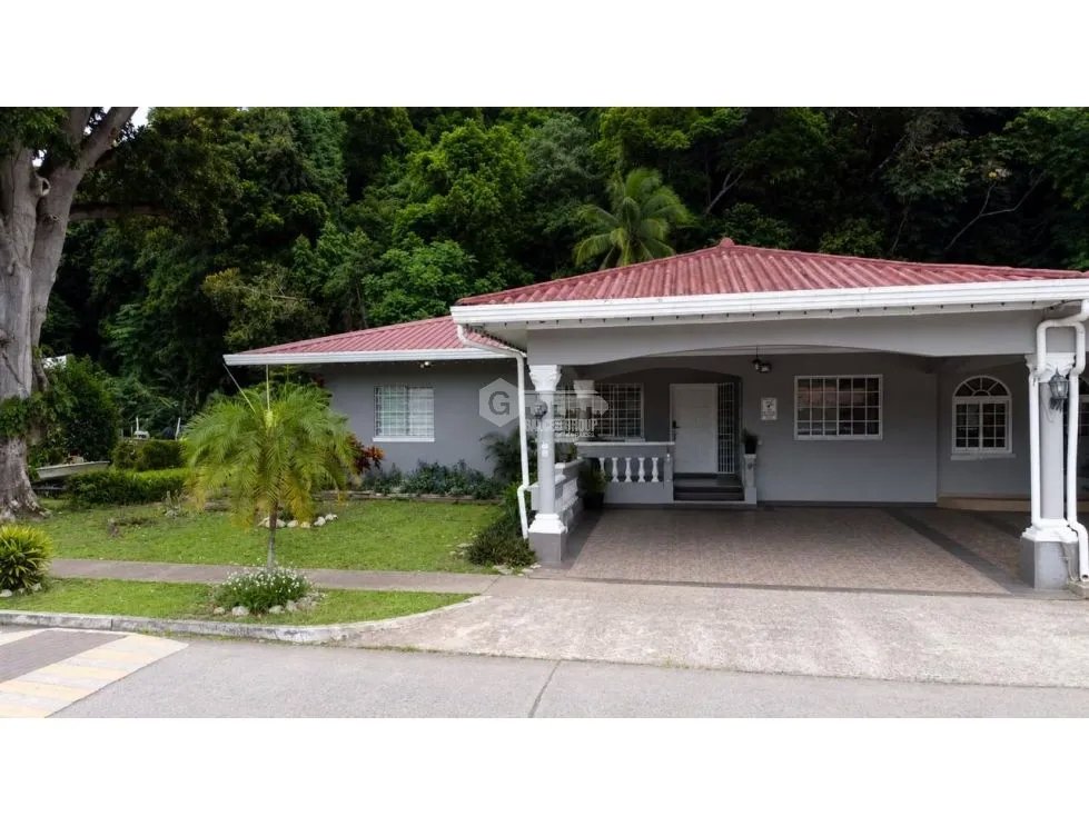 ANCON / ALBROOK / 742M / 4 HABITACIONES / 3 BAÑOS / PATIO / JARDIN