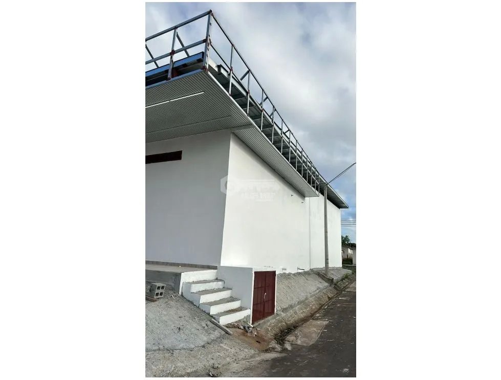 SE ALQUILA LOCAL EN ALTO DE PRADERA 1000 M2 IDEAL SUPER MARKET