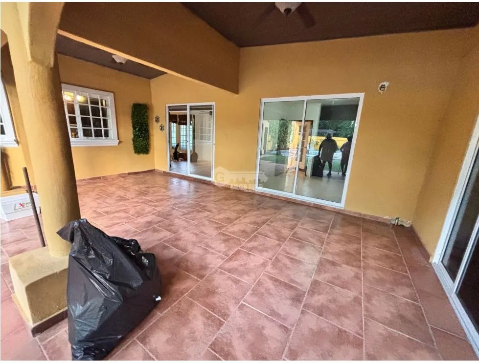 Single Family House for sale in Colon