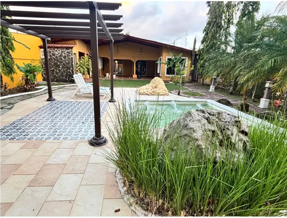 Single Family House for sale in Colon