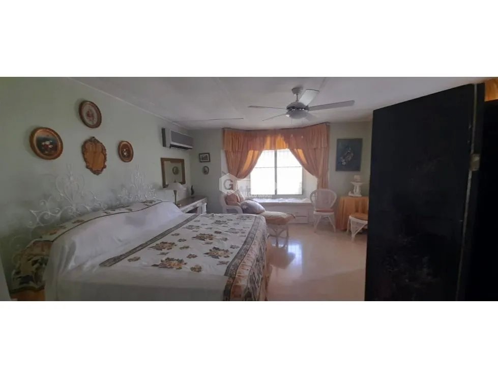 CORONADO / CASA CON PISCINA Y AMPLIO TERRENO / CON ANEXO / 1800M2 / DH