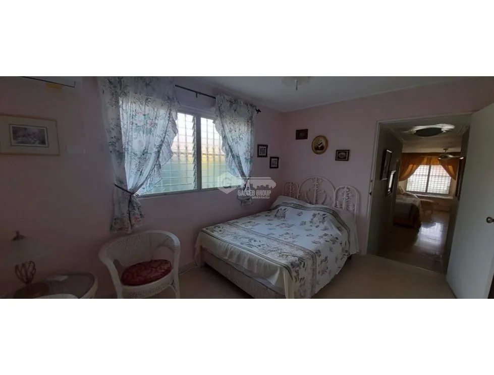 CORONADO / CASA CON PISCINA Y AMPLIO TERRENO / CON ANEXO / 1800M2 / DH
