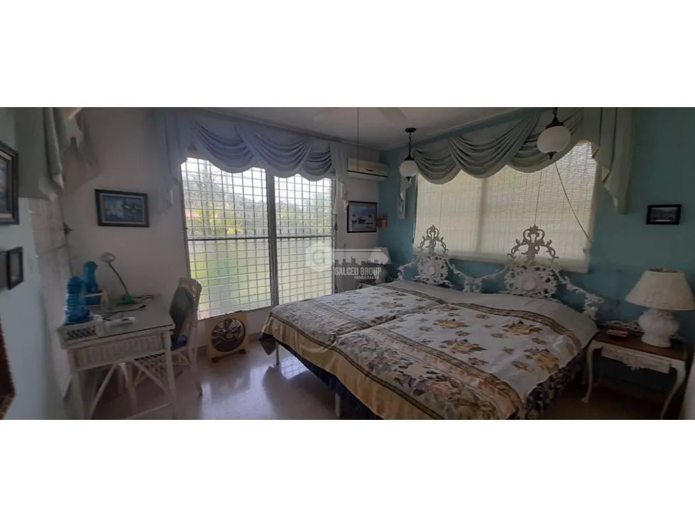 CORONADO / CASA CON PISCINA Y AMPLIO TERRENO / CON ANEXO / 1800M2 / DH