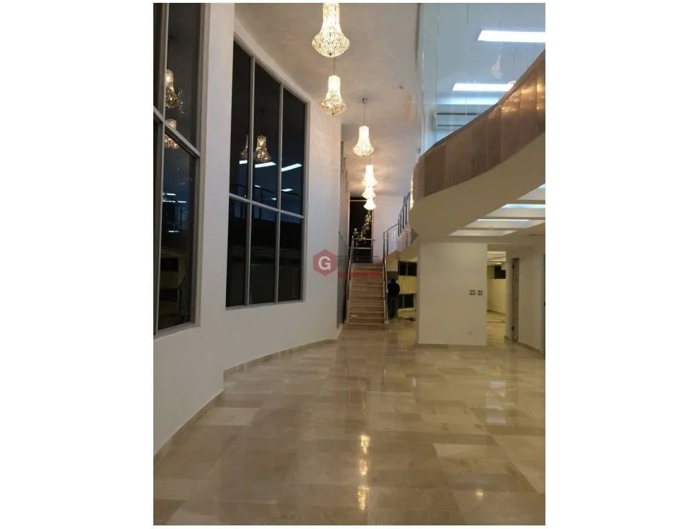 OFICINA DE LUJO / PUNTA PACIFICA / 2 NIVELES / 270 m2 / CON DIVISIONES