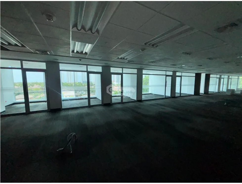 COSTA DEL ESTE / OFICINA / PLAZA REAL / 609M / DIVISIONES / VACIA