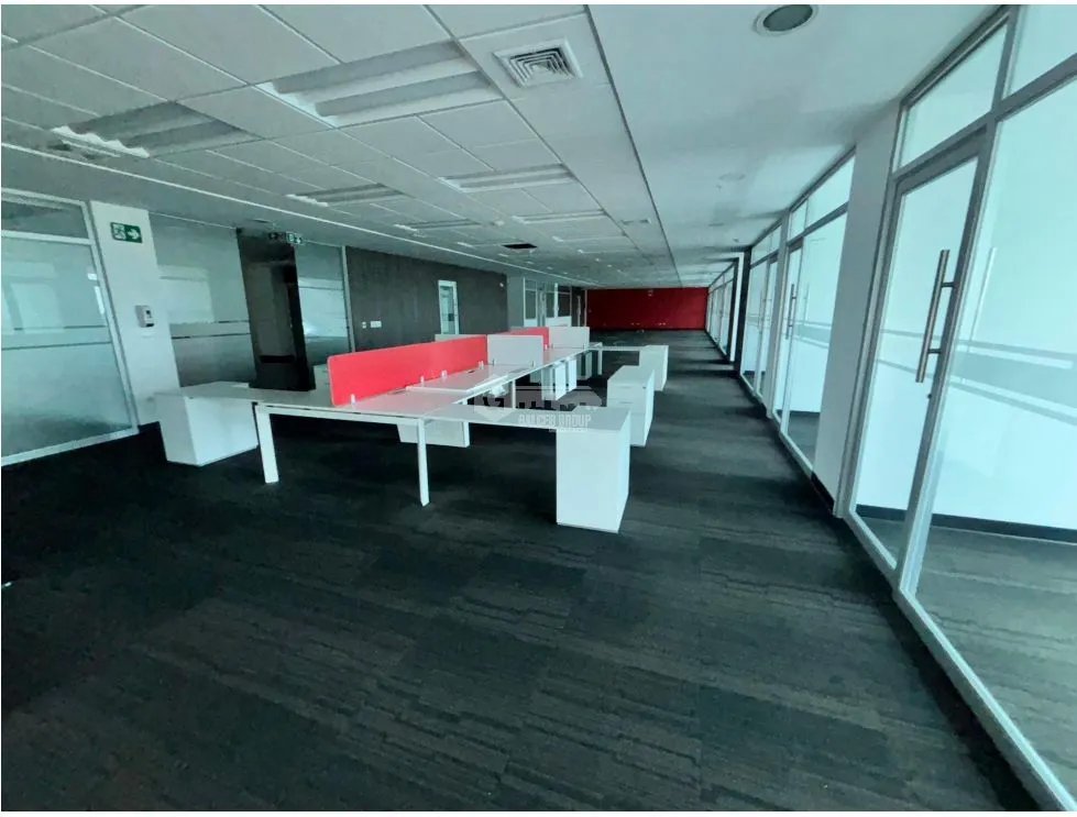 COSTA DEL ESTE / OFICINA / PLAZA REAL / 609M / DIVISIONES / VACIA