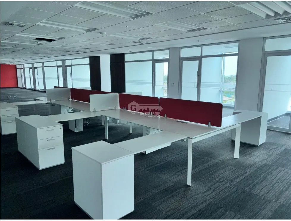 COSTA DEL ESTE / OFICINA / PLAZA REAL / 609M / DIVISIONES / VACIA