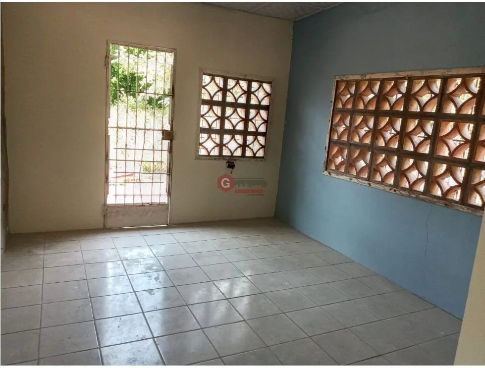 GORGONA / CASA CON AMPLIO TERRENO / 850M2 / 2 HABITACION