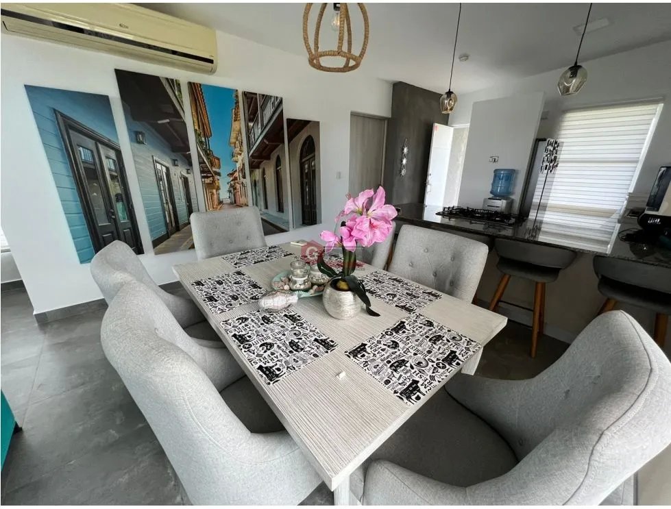 Single Family House for sale in San Carlos