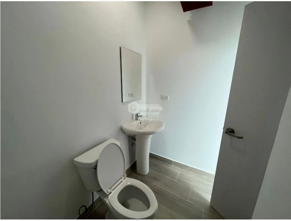 OFICINA / CALLE 50 / TORRE GLOBAL /106m2 / NEGOCIABLE/ ESPACIO ABIERTO