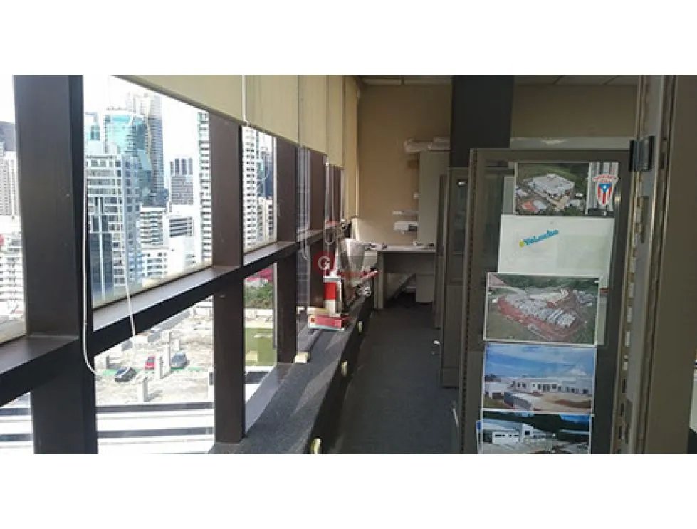 OFICINA / CALLE 50  / BANCO GENERAL / 350M2 / AIRE CENTRAL