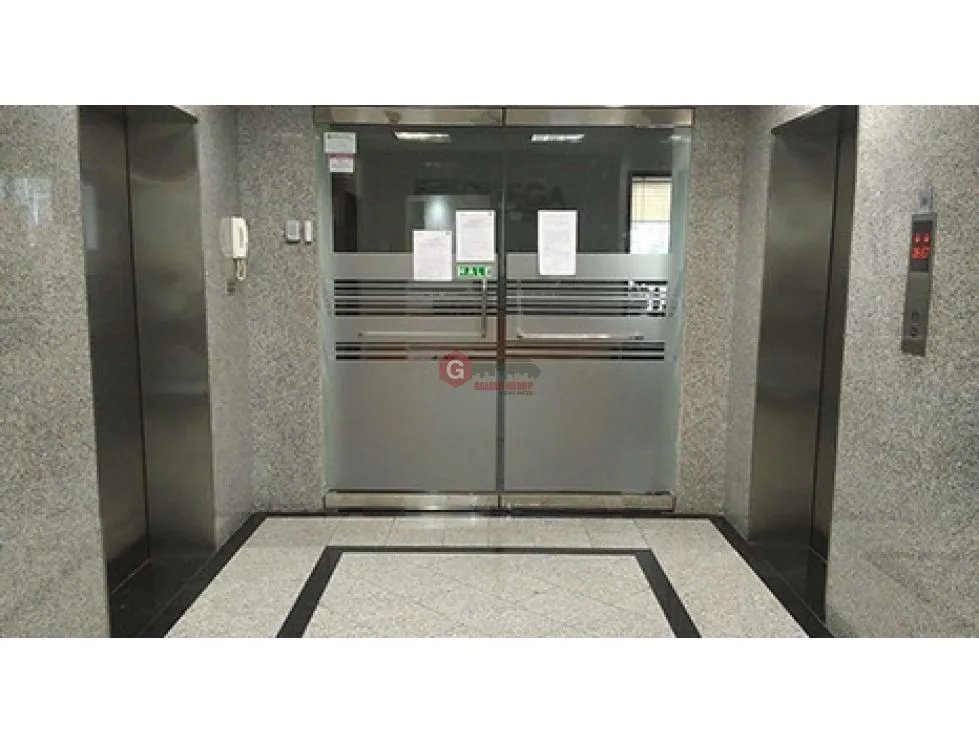 OFICINA / CALLE 50  / BANCO GENERAL / 350M2 / AIRE CENTRAL