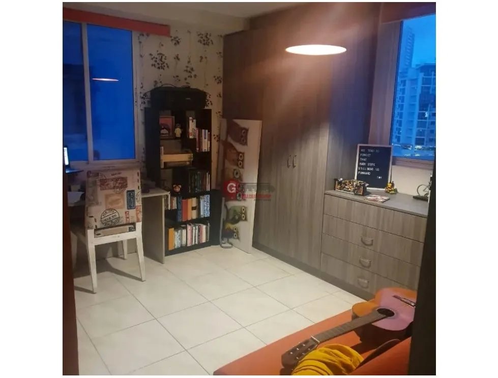 CARRASQUILLA / PH ROYAL TOWER / 74m2 / 2 HABITACIONES / VACIO
