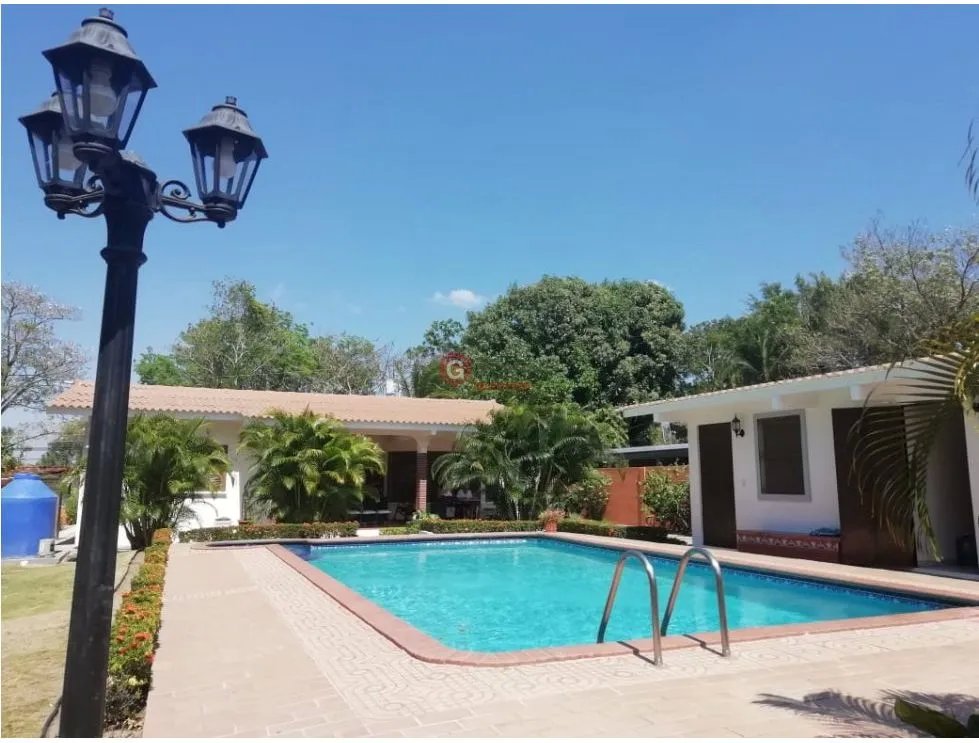 CORONADO / 1048 M2 / 3 HABITACIONES / PISCINA / NEGOCIABLE