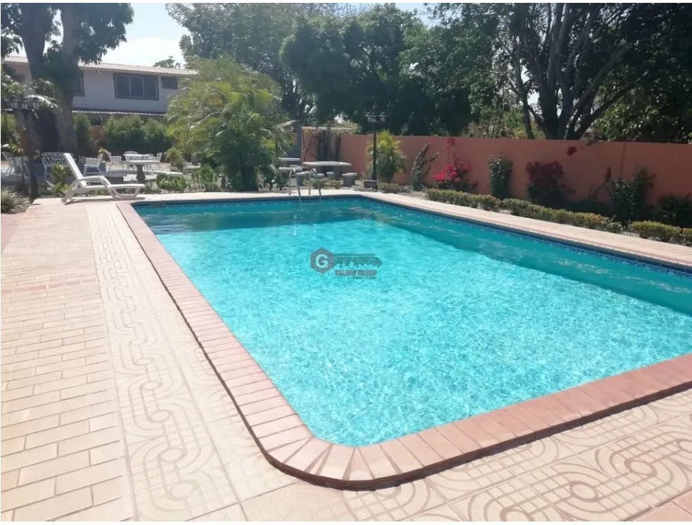 CORONADO / 1048 M2 / 3 HABITACIONES / PISCINA / NEGOCIABLE