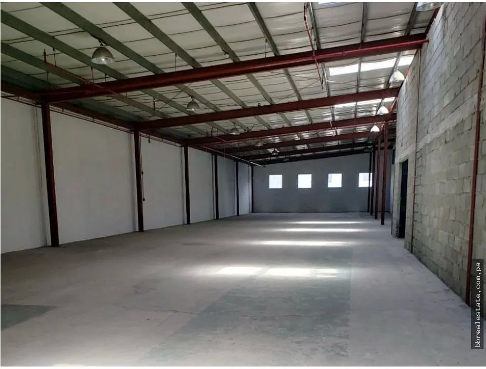 Warehouse for rent in Costa del Este