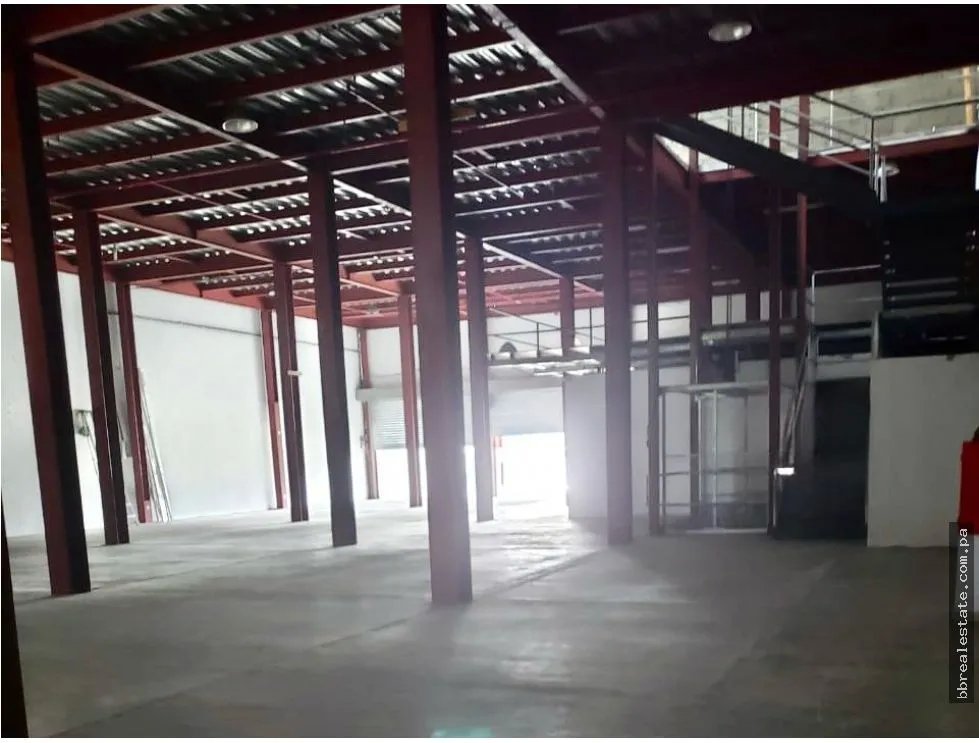 Warehouse for rent in Costa del Este