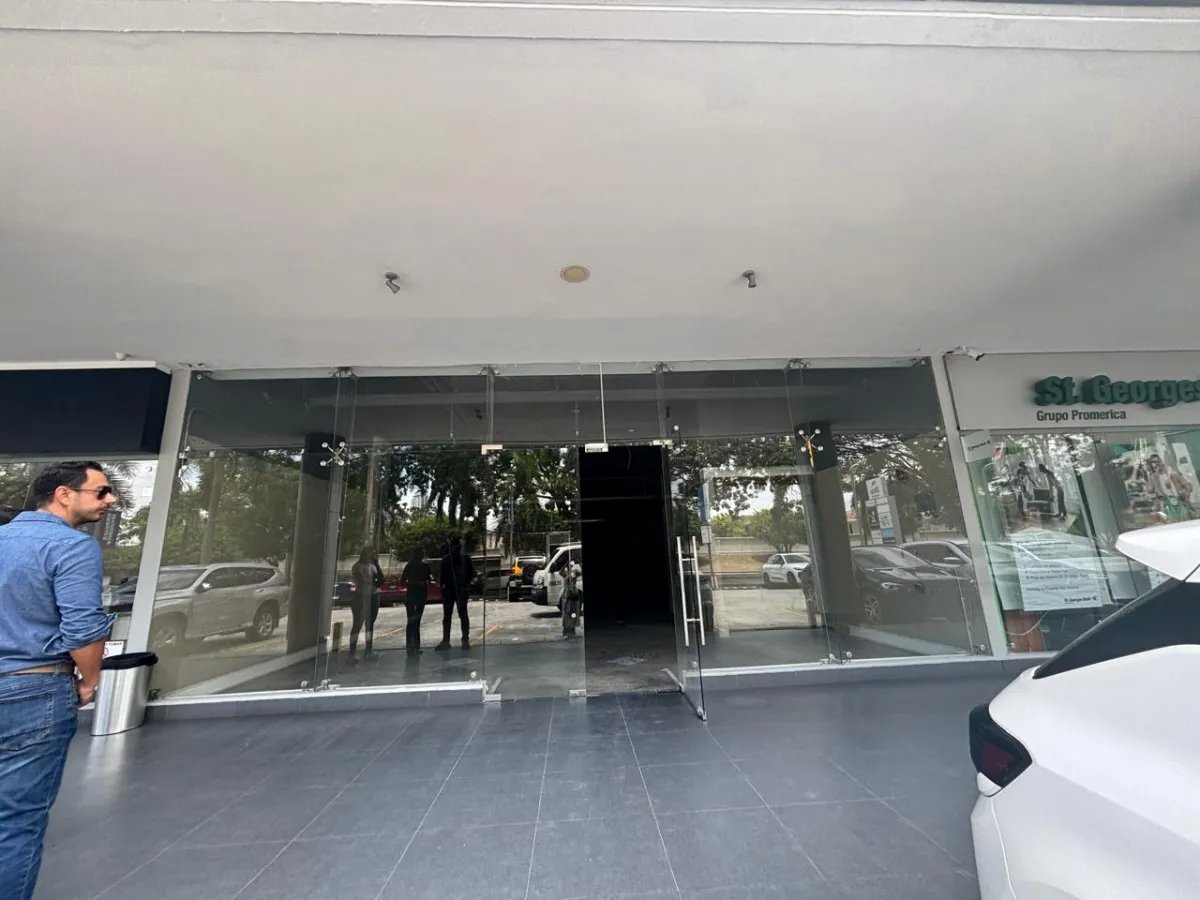 Local comercial en alquiler en Costa del Este