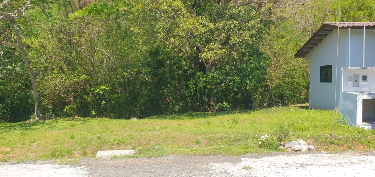 Terreno en venta en urbanización Villa Natalia