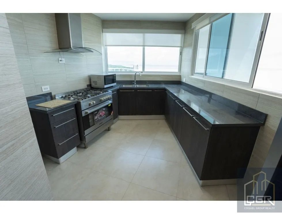 VENTA DE APARTAMENTO EN PH OCEAN WAVES PLAYA MALIBU