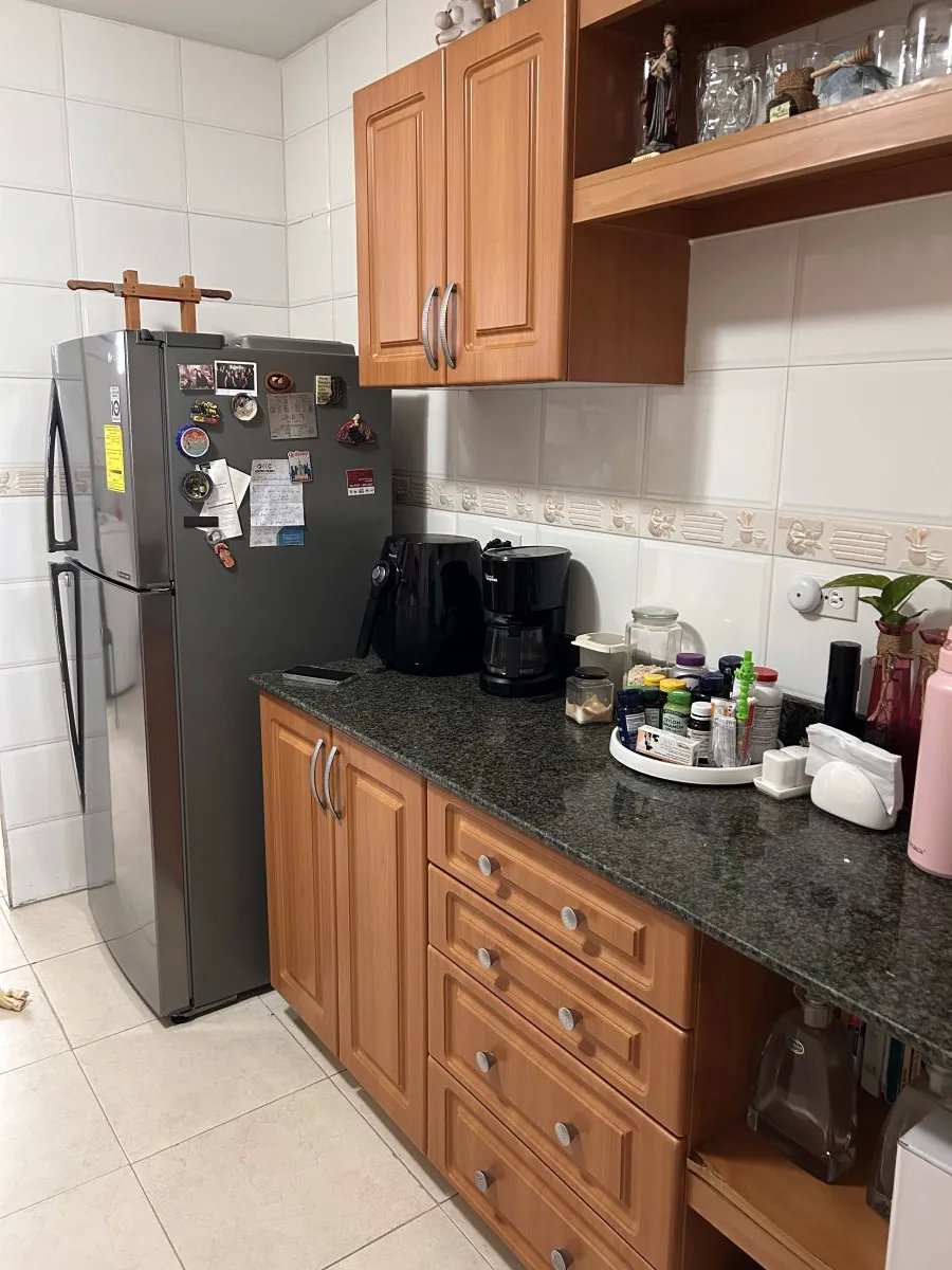 Hemoso apartamento, 3 rec + den, con vista panorámica.