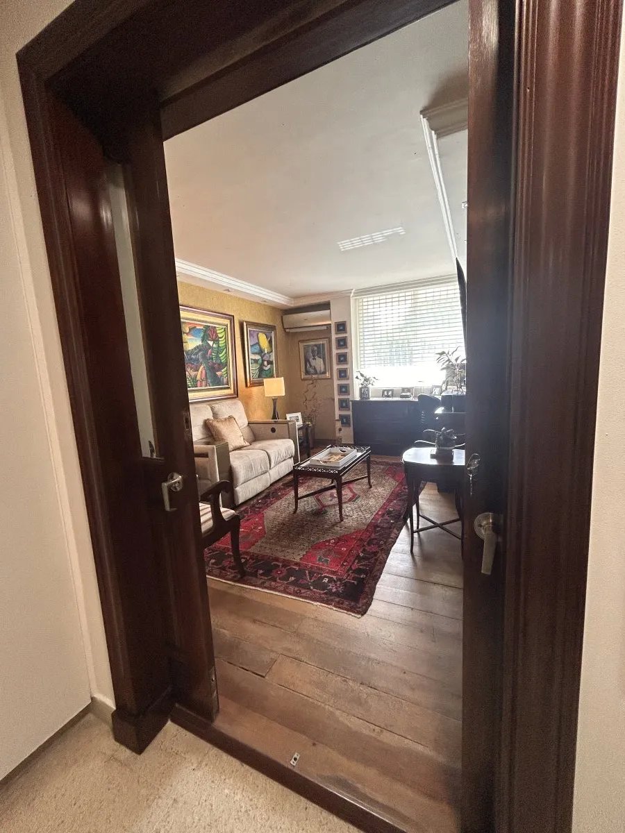 Spacious 249 m² Apartment in El Cangrejo | 3 Bedrooms + Study | 1 Unit Per Floor