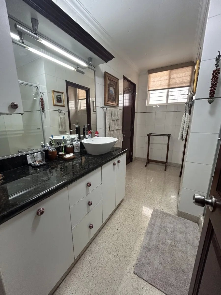 Spacious 249 m² Apartment in El Cangrejo | 3 Bedrooms + Study | 1 Unit Per Floor