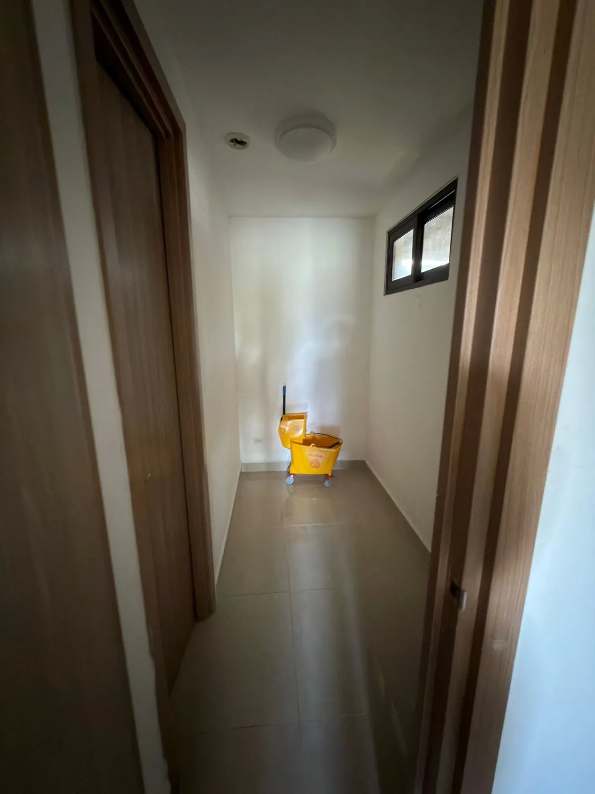Amplia casa de 2 plantas, 3 recámaras y 2.5 baños, Las Cumbres