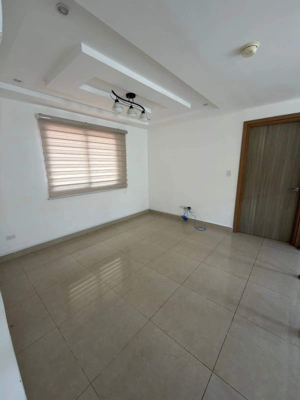 Amplia casa de 2 plantas, 3 recámaras y 2.5 baños, Las Cumbres