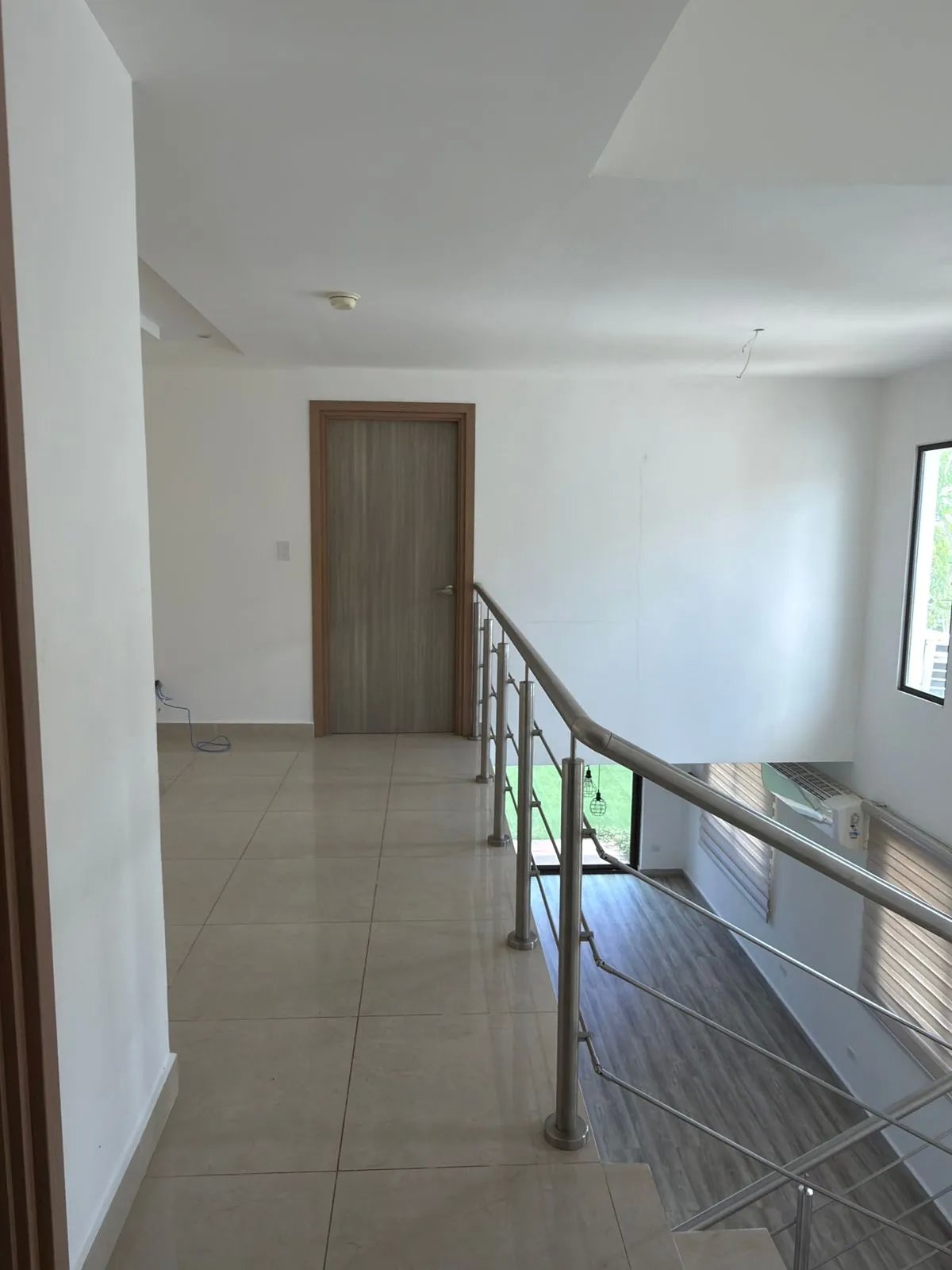 Amplia casa de 2 plantas, 3 recámaras y 2.5 baños, Las Cumbres