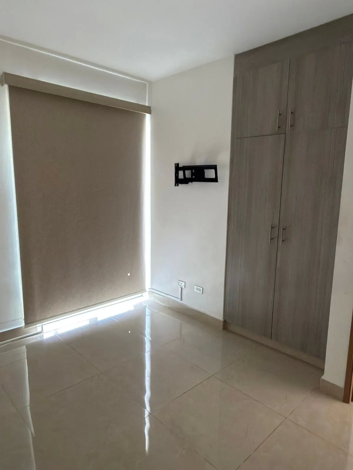Amplia casa de 2 plantas, 3 recámaras y 2.5 baños, Las Cumbres