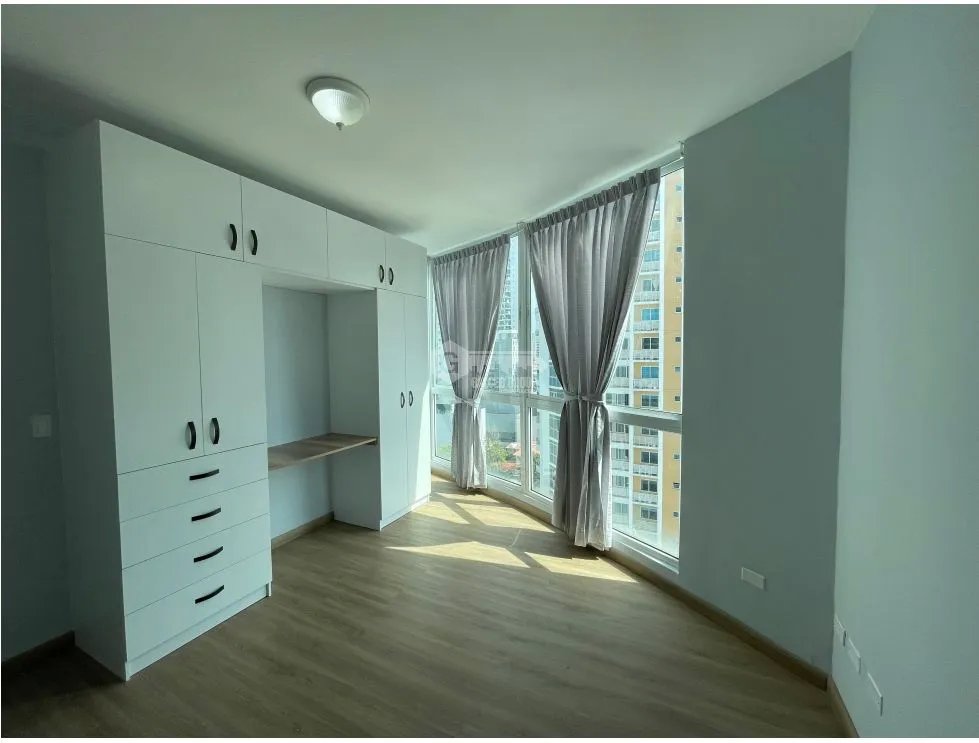 FOR RENT: SAN FRANCISCO APARTMENT 100M² 2 BEDROOMS WITH APPLIANCES
