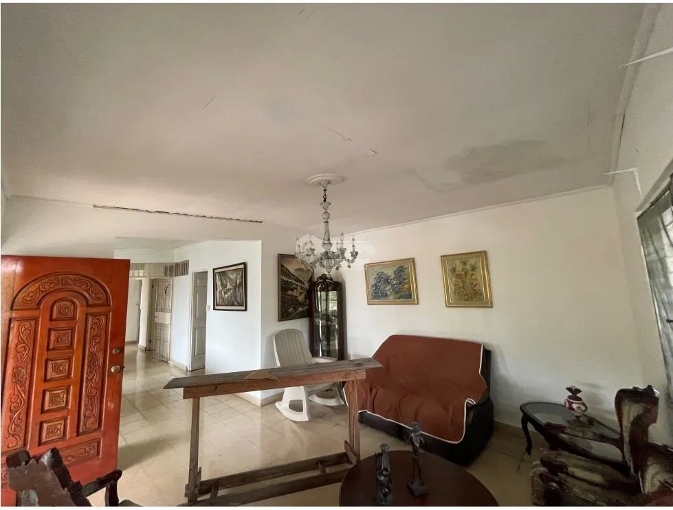 Commercial House for Rent in El Dorado - 350M, 3 Bedrooms, 2 Bathrooms, Den