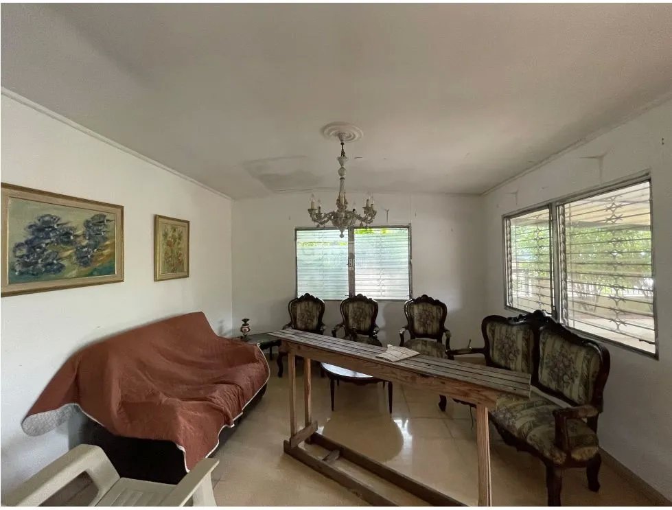 Commercial House for Rent in El Dorado - 350M, 3 Bedrooms, 2 Bathrooms, Den