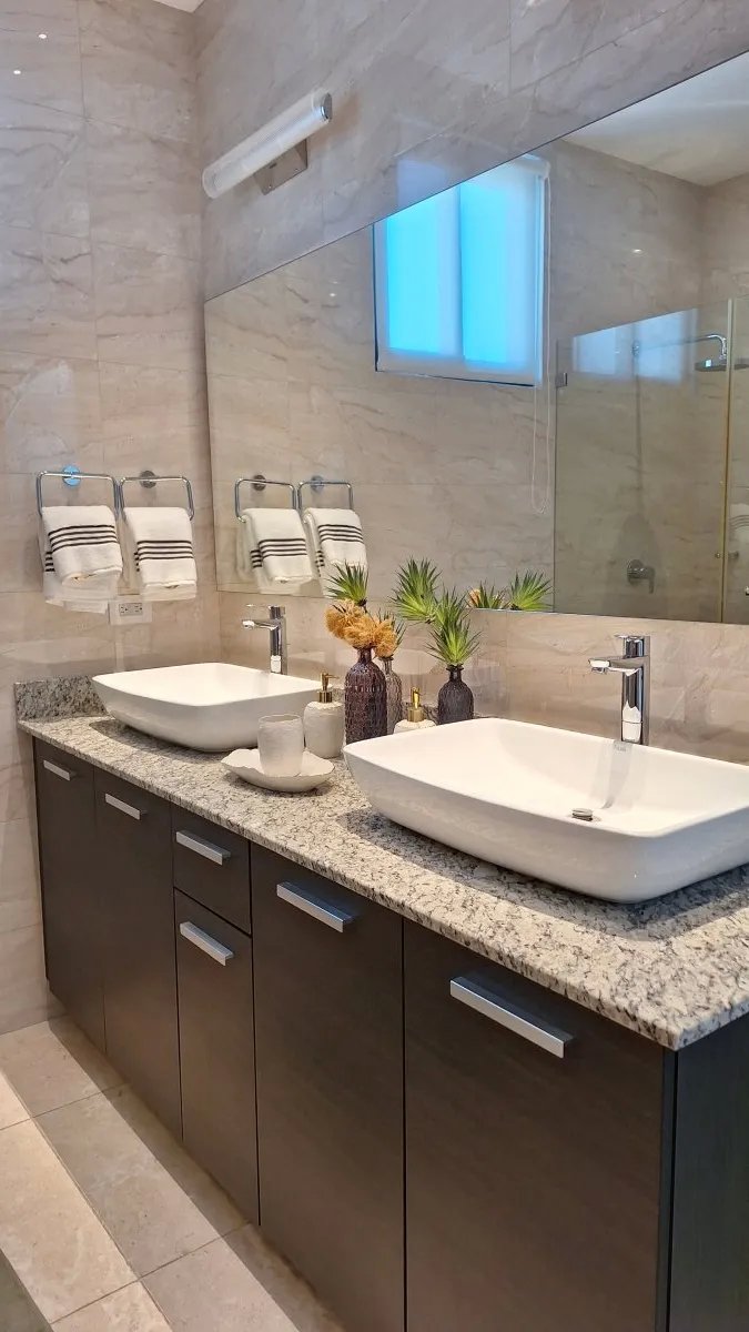 Experience Comfort and Elegance at PH Deluxe Punta Paitilla, 197.40 m², $519,253, Spacious and Flexible Living Spaces
