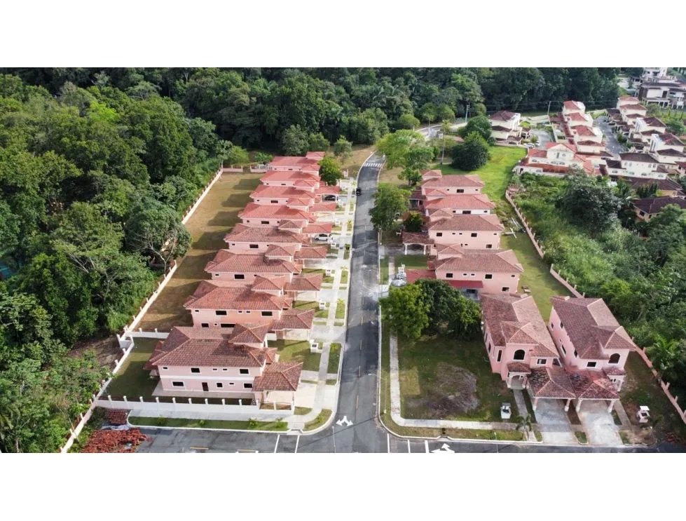 VENTA DE CASA EN PH CLAYTON FOREST