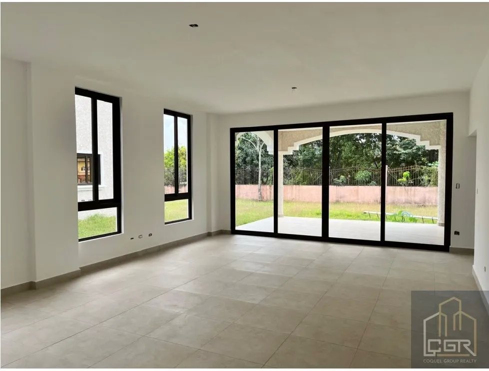 VENTA DE CASA EN PH CLAYTON FOREST
