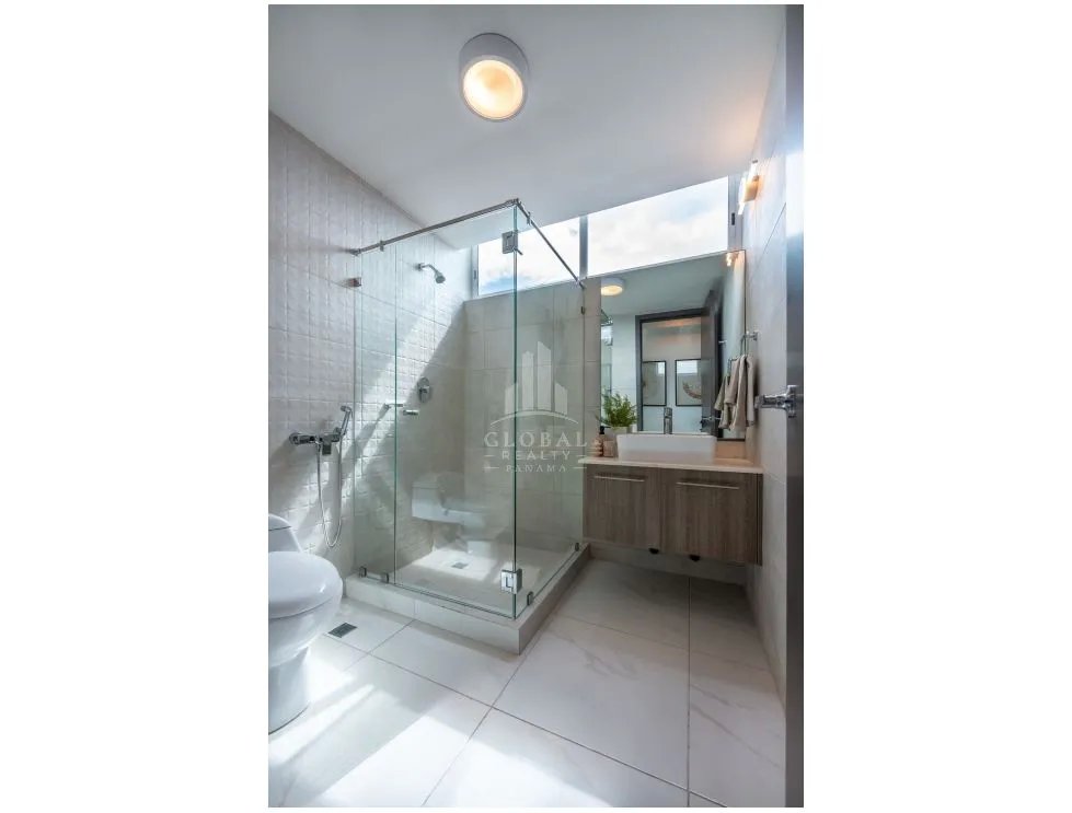 VENTA DE APARTAMENTO EN PH PACIFIC PARK TOWERS