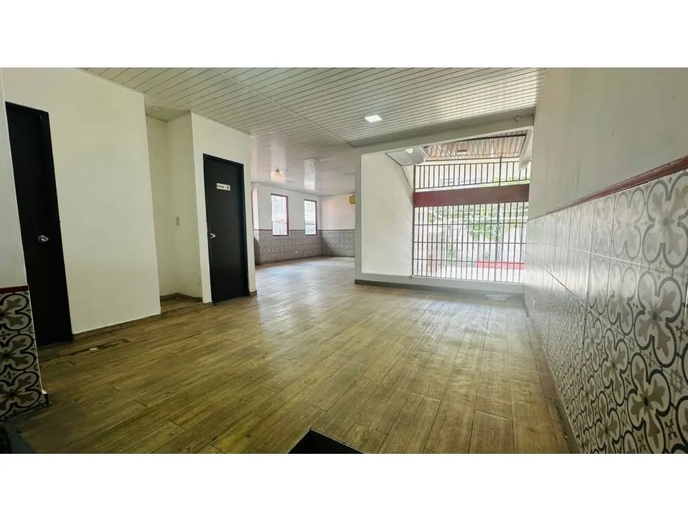 Alquiler de local comercial en San Francisco. EAR