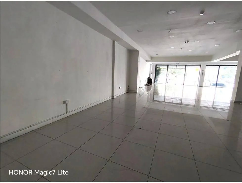 Alquiler de oficina comercial en Edificio Domino, Vía España. EAR