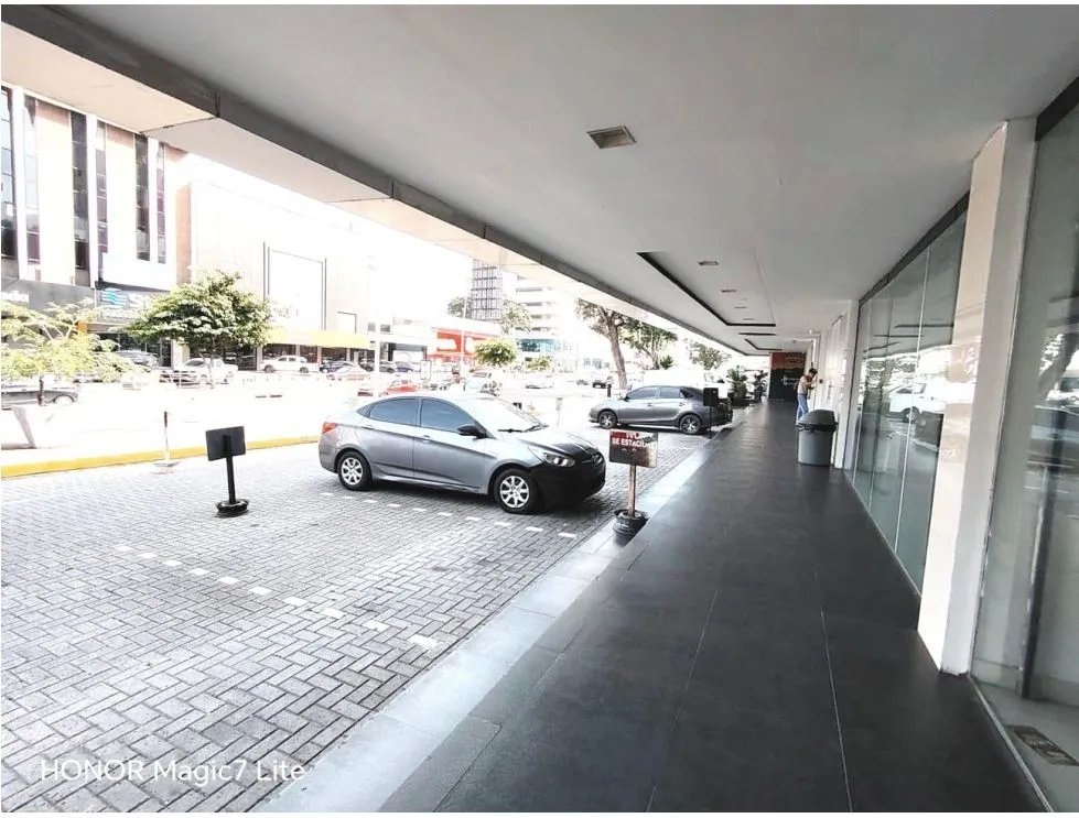 Alquiler de oficina comercial en Edificio Domino, Vía España. EAR