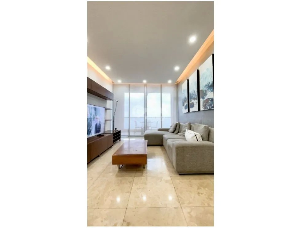 SE ALQUILA APARTAMENTO EN COCO DEL MAR 150M 2 HABITACIONES AMOBLADO
