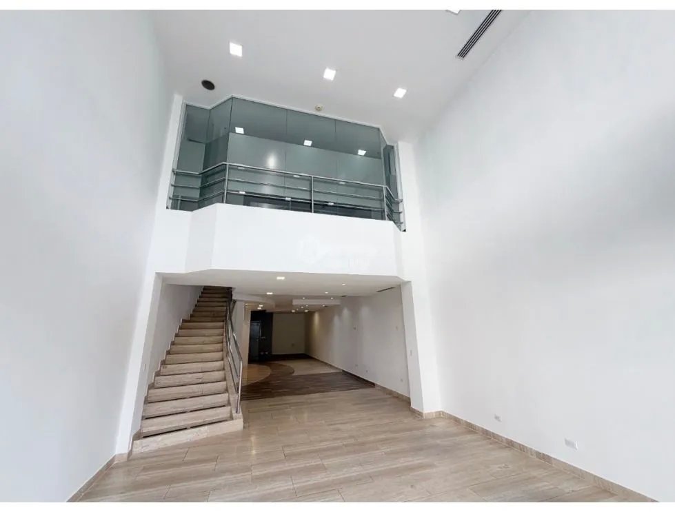 LOCAL / PLAZA OBARRIO / 196.04 MT / PLANTA BAJA / MEZZANINE NS