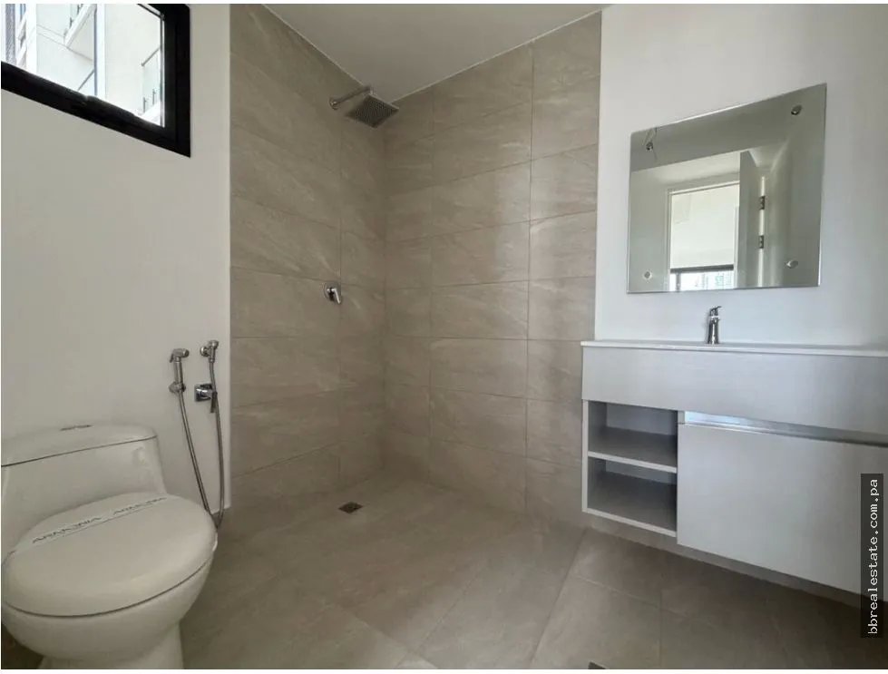 Alquiler de Apartamento en PH Armonía, Ave. Balboa