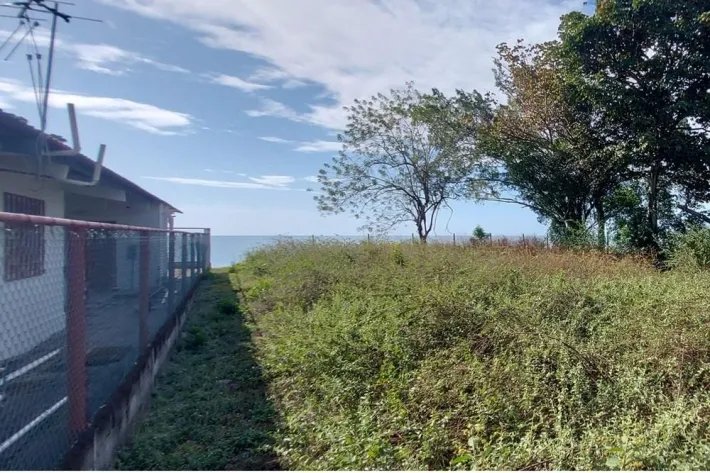 Se vende terreno frente al mar en Juan Hombrón, Río Hato
