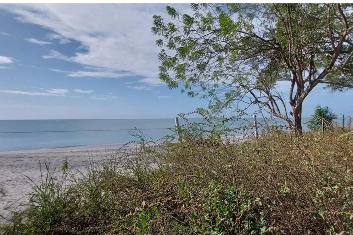 Se vende terreno frente al mar en Juan Hombrón, Río Hato