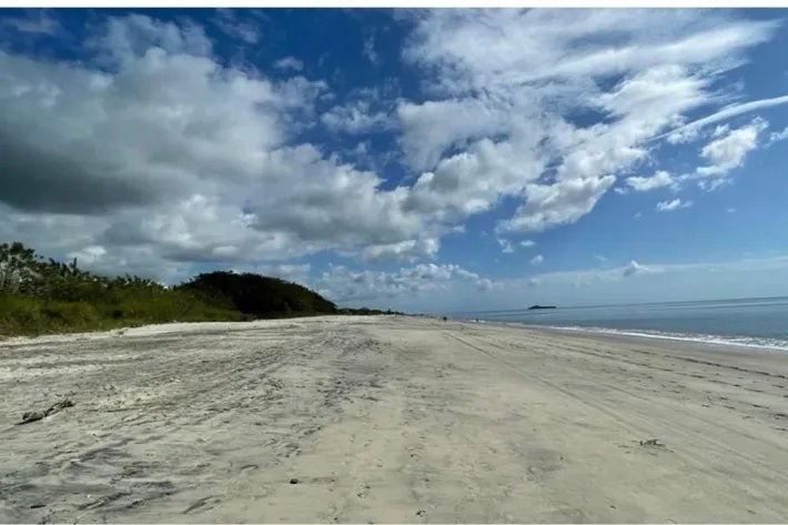 Se vende terreno frente al mar en Juan Hombrón, Río Hato