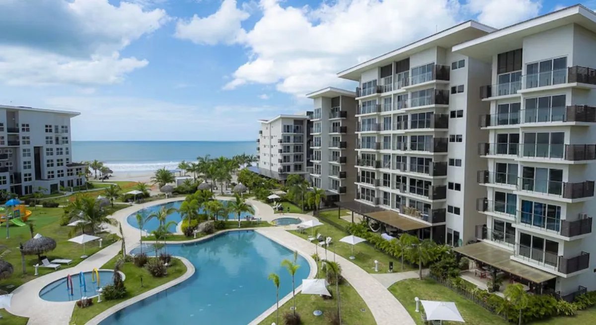 Venta de Apartamento en PH Ventanas de Mar, Playa Caracol